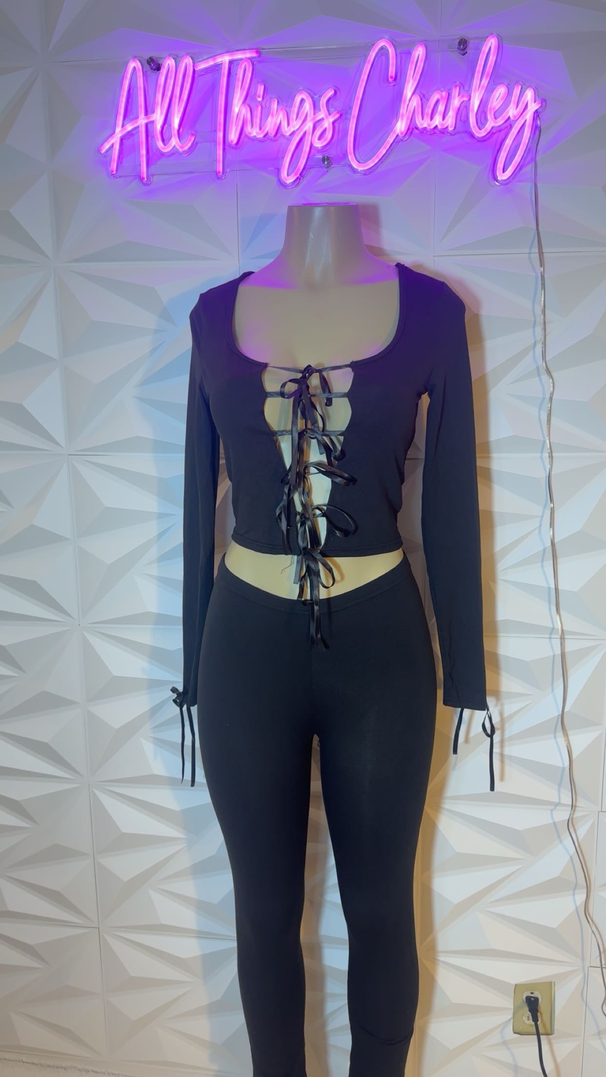 Bow Cut Set